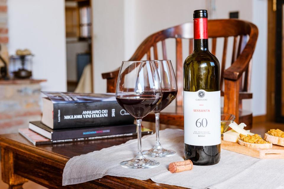 Agriturismo & Cantina Tenuta Casteani Ribolla エクステリア 写真